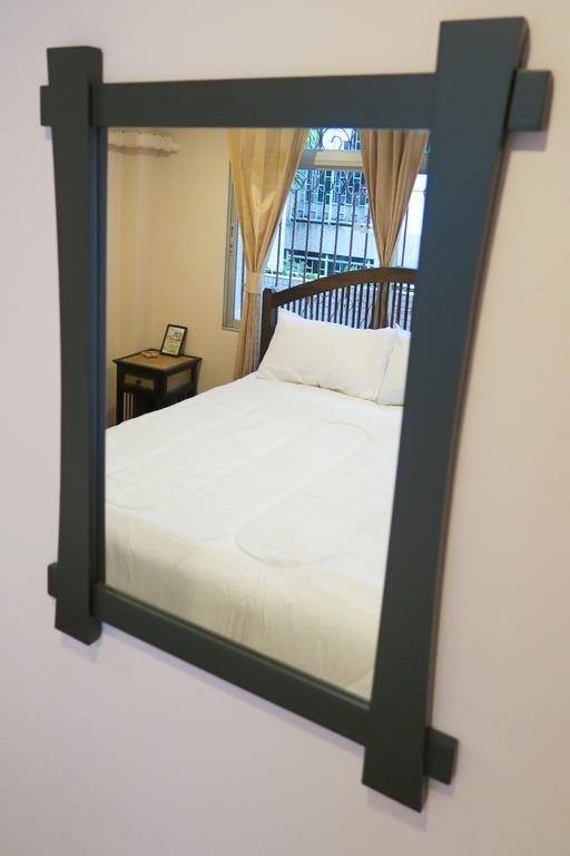 The Grand Palace Hostel Bangkok Szoba fotó