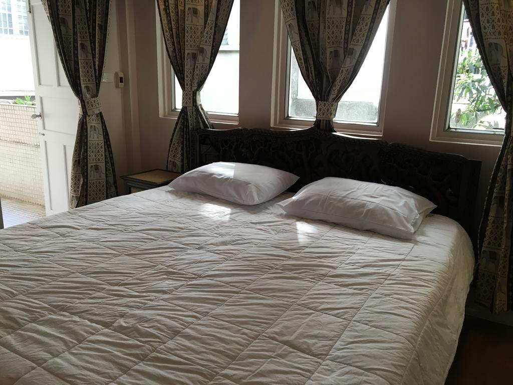 The Grand Palace Hostel Bangkok Szoba fotó