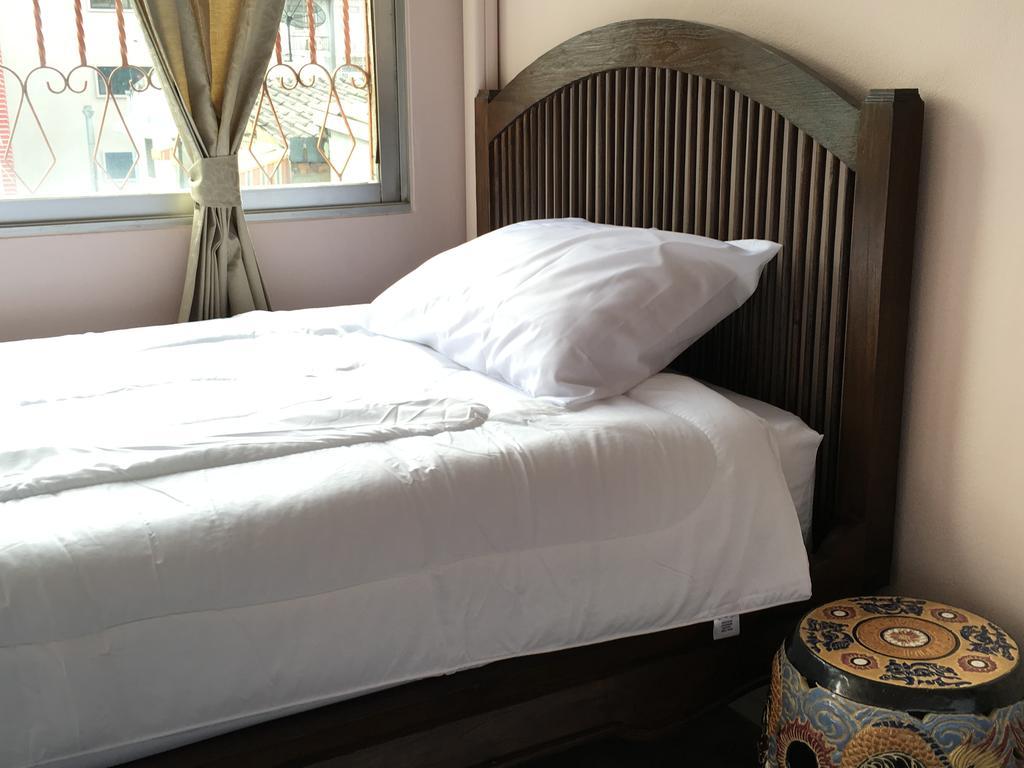 The Grand Palace Hostel Bangkok Szoba fotó